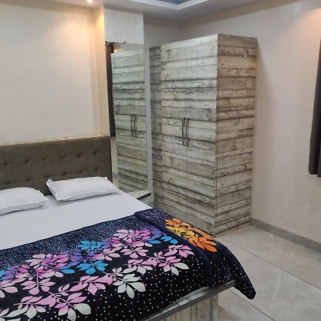 Hotel Rb Palace Indaur Kültér fotó