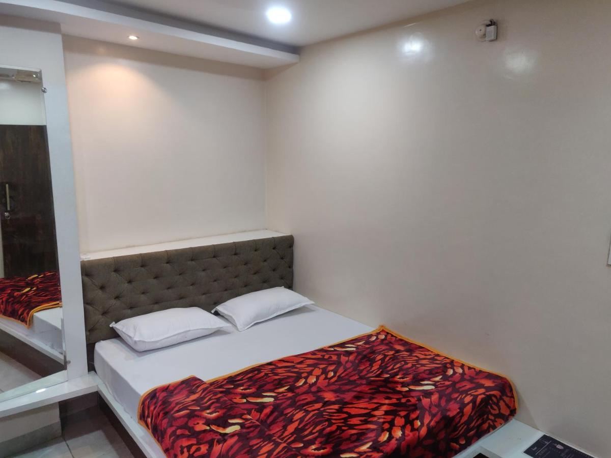 Hotel Rb Palace Indaur Kültér fotó