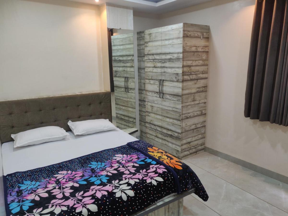 Hotel Rb Palace Indaur Kültér fotó