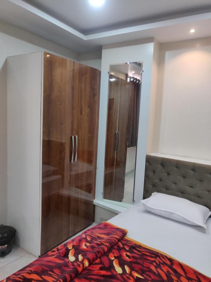 Hotel Rb Palace Indaur Kültér fotó